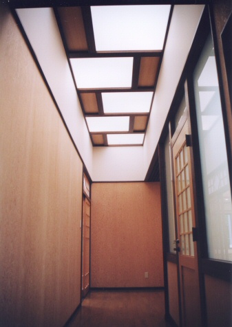 廊下の光天井